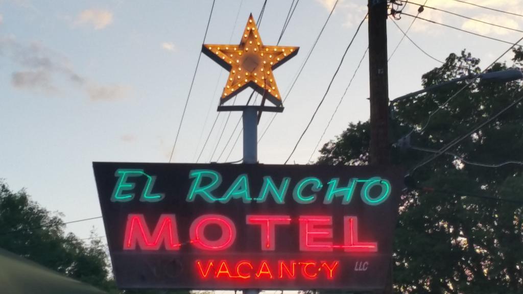 El Rancho Motel Бишъп Екстериор снимка